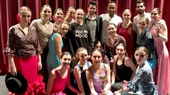 Algunas representantes asturianas en el Concurso Nacional de Danza junto a los jurados