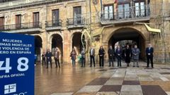 Minuto de silencio en Oviedo por las vctimas de la violencia machista