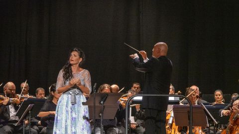 Vanessa Goikoetxea, en el teatro rosala con la sinfnica de galicia