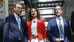 El presidente de la Xunta, la ministra de Hacienda y el conselleiro de Facenda hace unos meses en A Coru�a