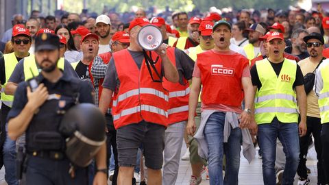 La manifestaci�n del metal por el centro de Ferrol