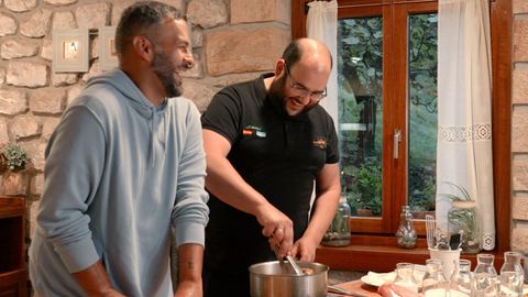 Imagen promocional del capitulo �La v�a L�ctea Asturiana� de las Rutas D?Ambrosio, programa de gastronom�a y cultura emitido en La2 de RTVE l