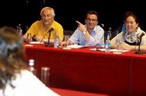 El concejal de Facenda, Raimundo Gonz�lez, en el centro, en el pleno del pasado 21 de julio. 