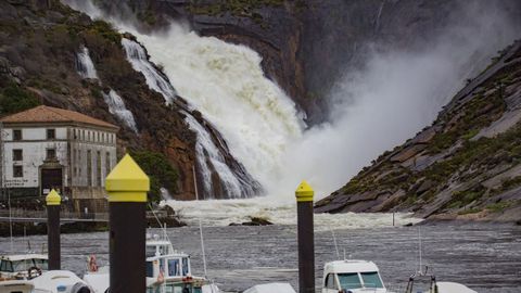 La cascada de O �zaro, espectacular tras las lluvias