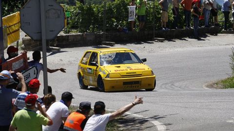 La Subida a Chantada se disputa en un circuito que avanza entre las vi�as en bancales de la parroquia de San Fiz