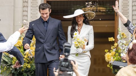 Callum Turner y Dua Lipa, en su primera boda en Londres