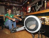 Alonso lleva alrededor de 20 a�os remando, sin apenas d�as de vacaciones con las horas que trabajo y deporte le absorben. 