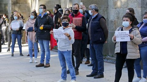 MANIFESTACI�N DE LA HOSTELER�A Y EL COMERCIO EN CALDAS DE REIS PARA PROTESTAR POR LAS RESTRICCIONES IMPUESTAS PARA FRENAR LA PANDEMIA COVID-19