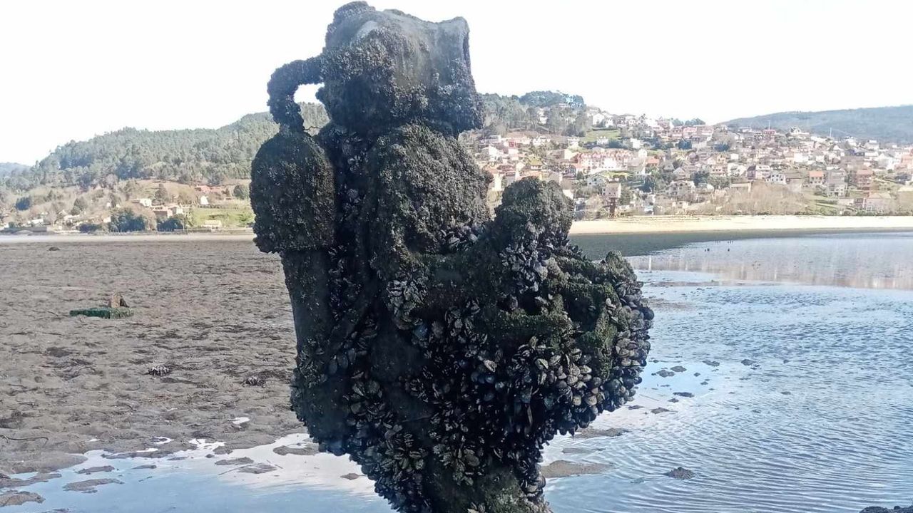 La escultura del Capitán Nemo sigue sin arreglarse en Cesantes