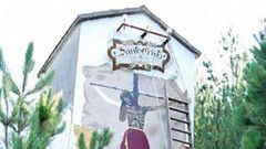 La pintura m�s llamativa es la que representa el Santo Cristo