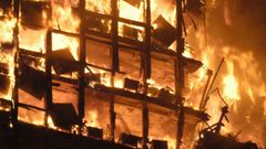 Imagen de las llamas del edificio Windsor, el 12 de febrero del 2005.