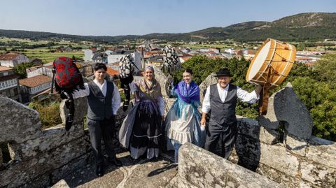 Trubisquia, en lo alto del castillo de Vimianzo. Desde su Torre, con el valle al fondo