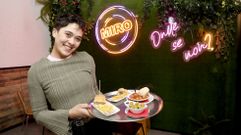 Natividad Paredes en el Caf� Bar Miro, en la r�a das Mulas, donde pelea por cumplir su sue�o. El establecimiento abre de lunes a viernes, entre las 7.30 y las 16.00 horas y de 18.30 a 22.00.