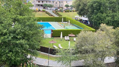 En la imagen, la nueva zona de descanso habilitada junto a la piscina
