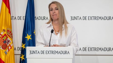 Mar�a Guardiola, presidenta de Extremadura, anuncia la convocatoria de elecciones anticipadas para el 21 de diciembre