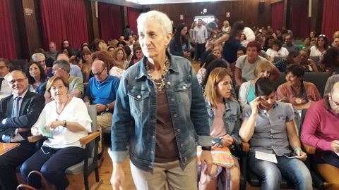 Carmen Suárez, con los directores de centro, y en las primeras filas los directores generales, Miguel Ángel Barón Gorreto y Ana Isabel Isla