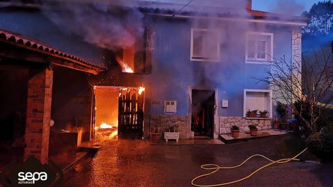 Incendio en una cuadra en Llanera