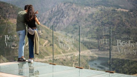 Regina Viarum dispone de una espectacular terraza sobre el r�o
