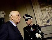 Napolitano, en el Quirinal, momentos antes de anunciar la disoluci�n del Parlamento.