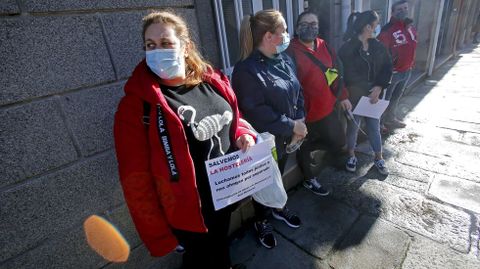 Manifestaci�n de hosteleros y comerciantes de Caldas por las medidas anti Covid