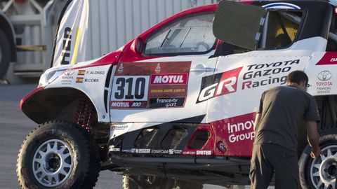 Coche de Fernando Alonso en el Dakar