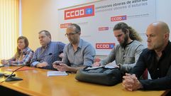 Tres representantes del comit� de empresa de Capsa, Jos� Luis de Coro, Ana Arboleya y Joaqu�n Fern�ndez, han comparecido junto a los secretarios generales de CCOO de Industria, Dami�n Manzano, y del SOMA, Jos� Luis Alperi.Tres representantes del comit� de empresa de Capsa, Jos� Luis de Coro, Ana Arboleya y Joaqu�n Fern�ndez, han comparecido junto a los secretarios generales de CCOO de Industria, Dami�n Manzano, y del SOMA, Jos� Luis Alperi