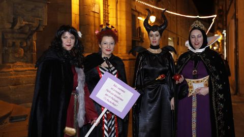 El Liceo ourensano se llen� de comadres vestidas con trabajad�simos y orginales difraces