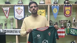 Alberto Fraga, con la camiseta del Ordes.