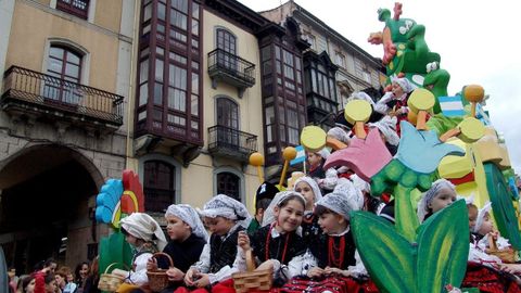 Desfile de Carrozas de El Bollo.