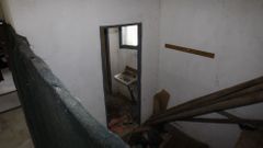 As� estaban los aseos del teleclub de Vila�xe, una de las e mesas electorales del municipio de Chantada