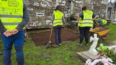 La excavacin en el cementerio de Luou comenz el lunes.