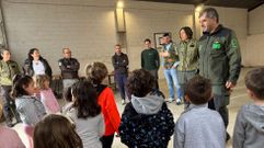 As fotos das pr�cticas medioambientais dos estudantes de B�veda