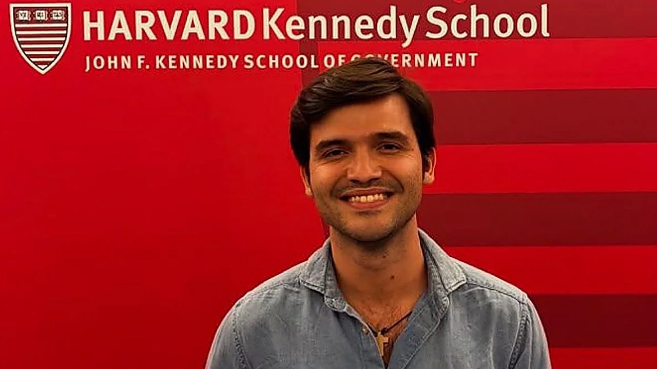 Daniel, uno de los estudiantes de Harvard que incomodó a Sánchez: «Quizá no se lo esperaba»