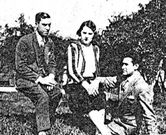 El matrimonio formado por Marcela Rueda y Jos� Touri�o, con Francisco. 