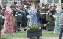 Los trabajadores se concentraron en la plaza de Armas y volver�n a la calle el d�a 18.