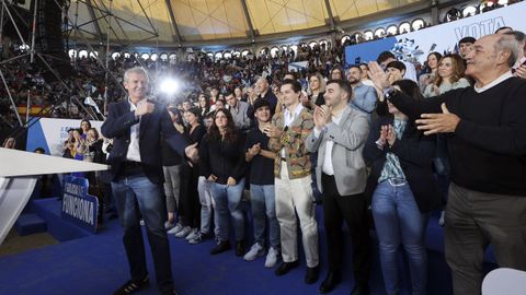 Alfonso Rueda, muy aplaudido por los suyos