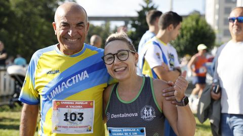 Una jornada de atletismo en A Valenz.Decenas de corredores participaron en la cita popular en el municipio de Barbads