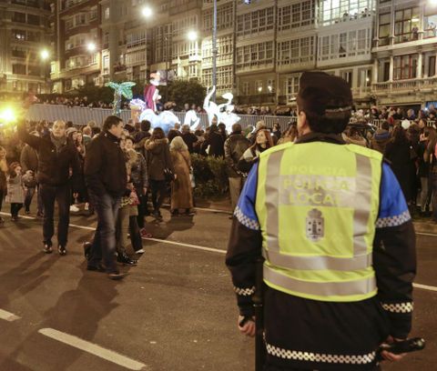 Uno de los polic�as locales que s� trabajaron en el dispositivo especial de la cabalgata. 