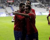 Los encargados de defender tambi�n celebraron el gol.