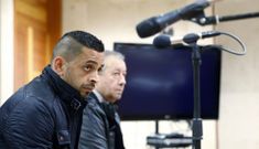 Danut Stoica y el lalinense Manuel Montoto durante el juicio en Santiago. 