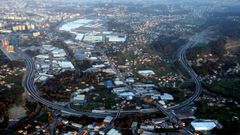 Vista a�rea de la circunvalaci�n VG-20 de Vigo.
