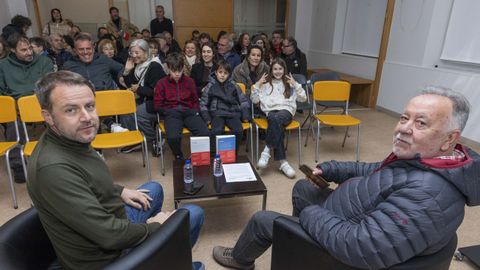 Lezcano estuvo acompa�ado del periodista y escritor Moncho Vi�a