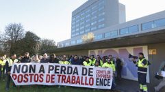 Trabajadores de Ence Pontevedra delante de la Delegacin Territorial de la Xunta en la ciudad