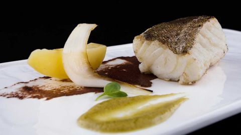 Bacalao a la brasa,Olivas,huevo y pil pil en el restaurante El Foral�n