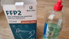 Mascarillas y gel desinfectante