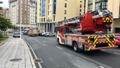 Bomberos y polic�a, en la calle Emilio Gonz�lez L�pez