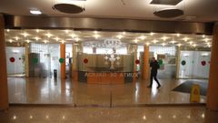 Pasillos del edificio central de la Xunta, en Santiago, vac�os este lunes