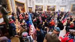 Partidarios de Trump, durante al asalto al Capitolio el Fotografa de archivo del 6 de enero del 2021.