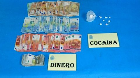 La coca�na y el dinero incautados a la detenida en Contrueces