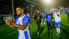 Imagen de los boiristas, bajo la lluvia, al finalizar el partido contra el Mallorca.